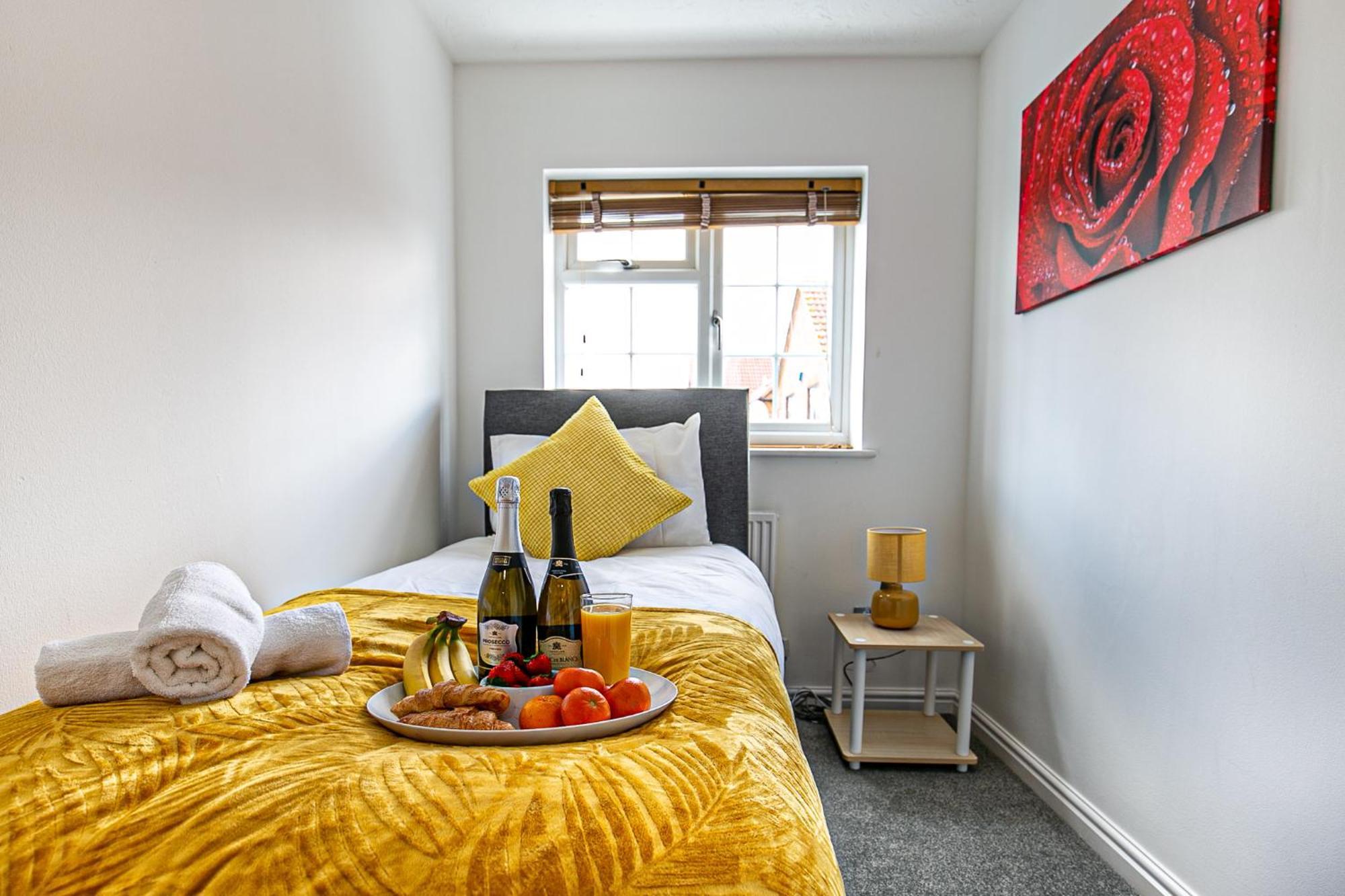 Holiday home For Families And Contractors With Private Parking *