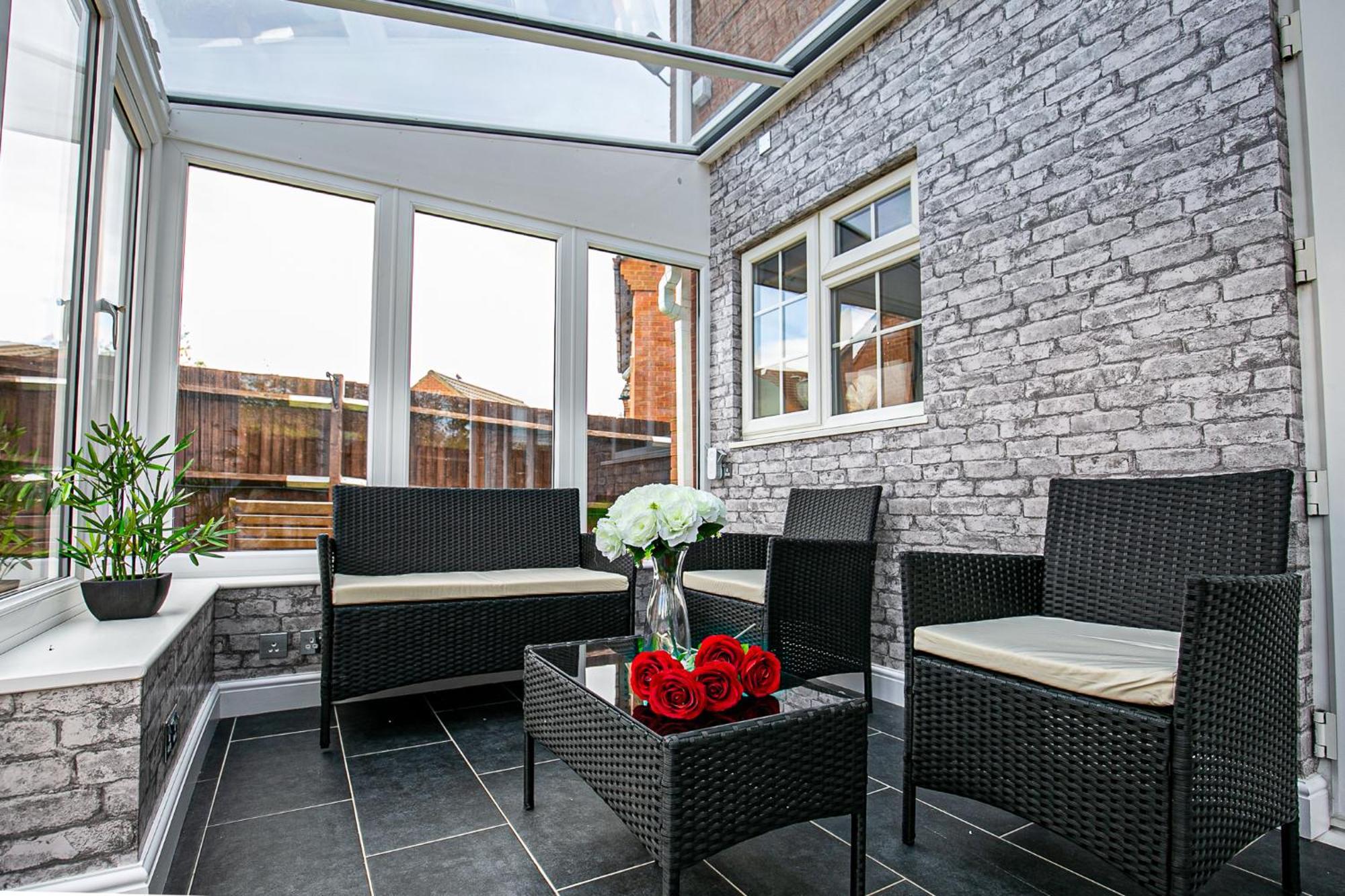 Holiday home For Families And Contractors With Private Parking