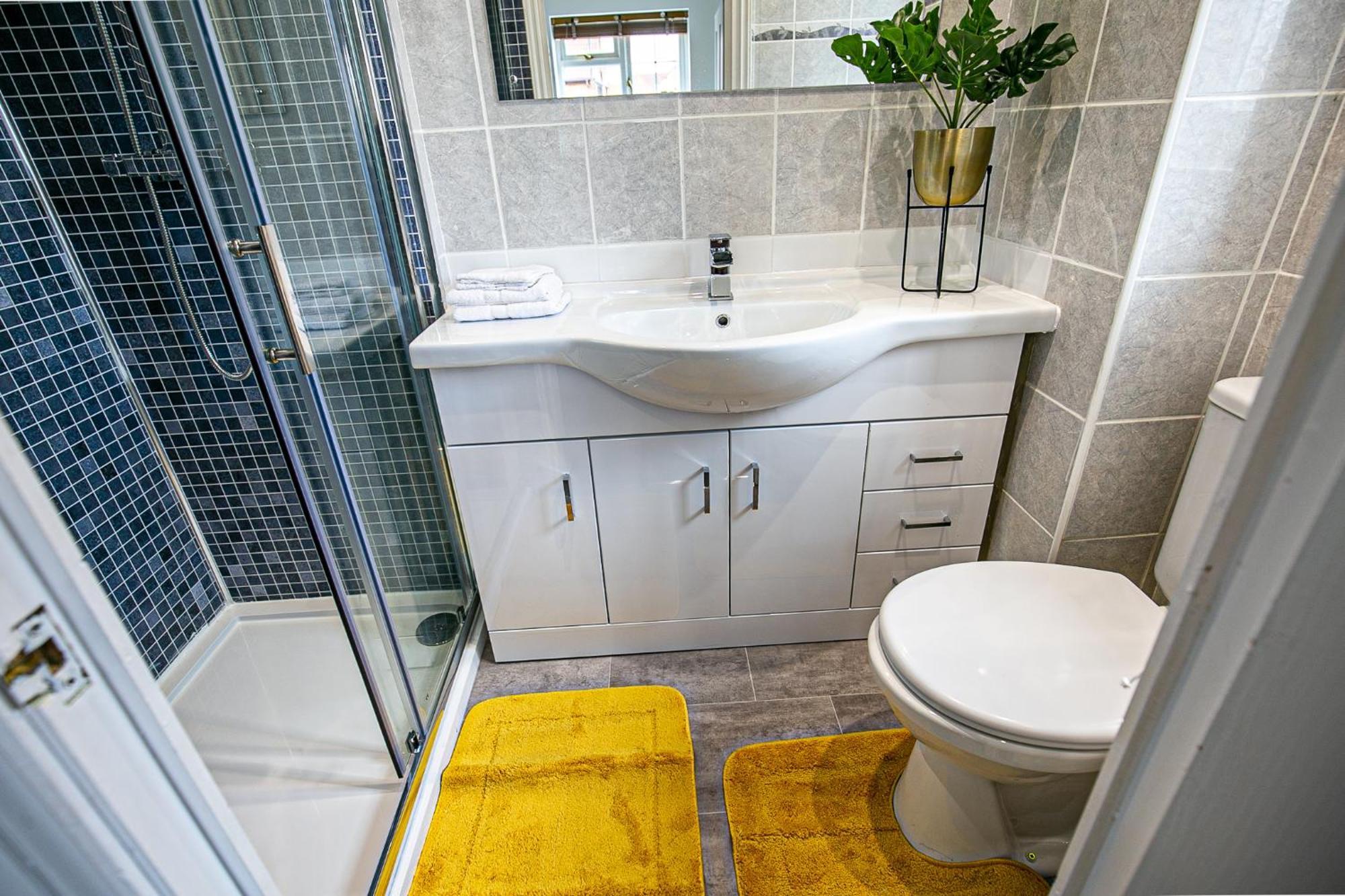 For Families And Contractors With Private Parking Holiday home Milton Keynes